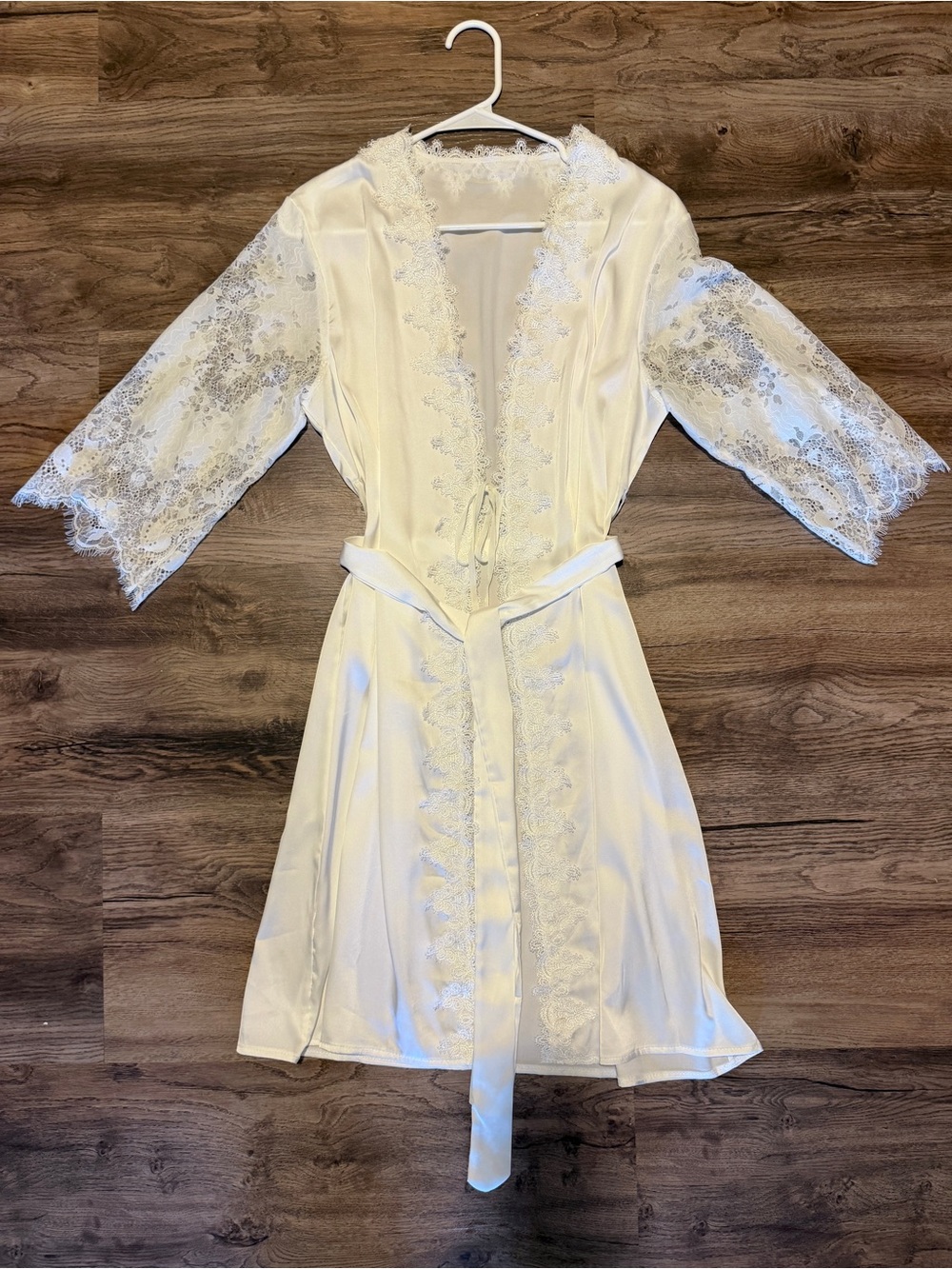White Lace Trim Belted Robe